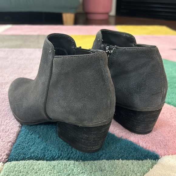 Blondo Villa Waterproof Dark Grey Suede Ankle Boots Booties - Picture 6 of 17
